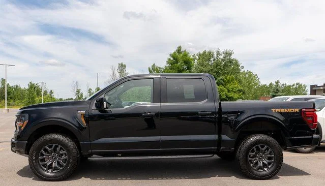 Used 2025 Black Ford Tremor image 9