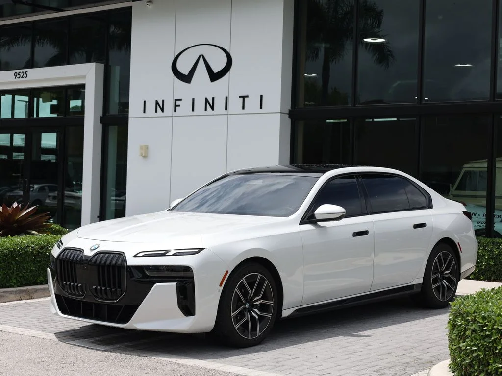 2024 BMW 7 Series 740i's photo
