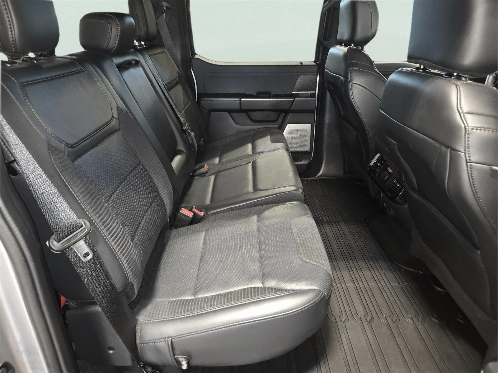 Used 2023 Iconic Silver Ford Raptor image 39