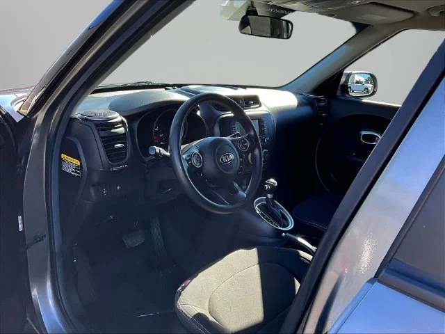 Used 2019 Gray Kia Base image 19