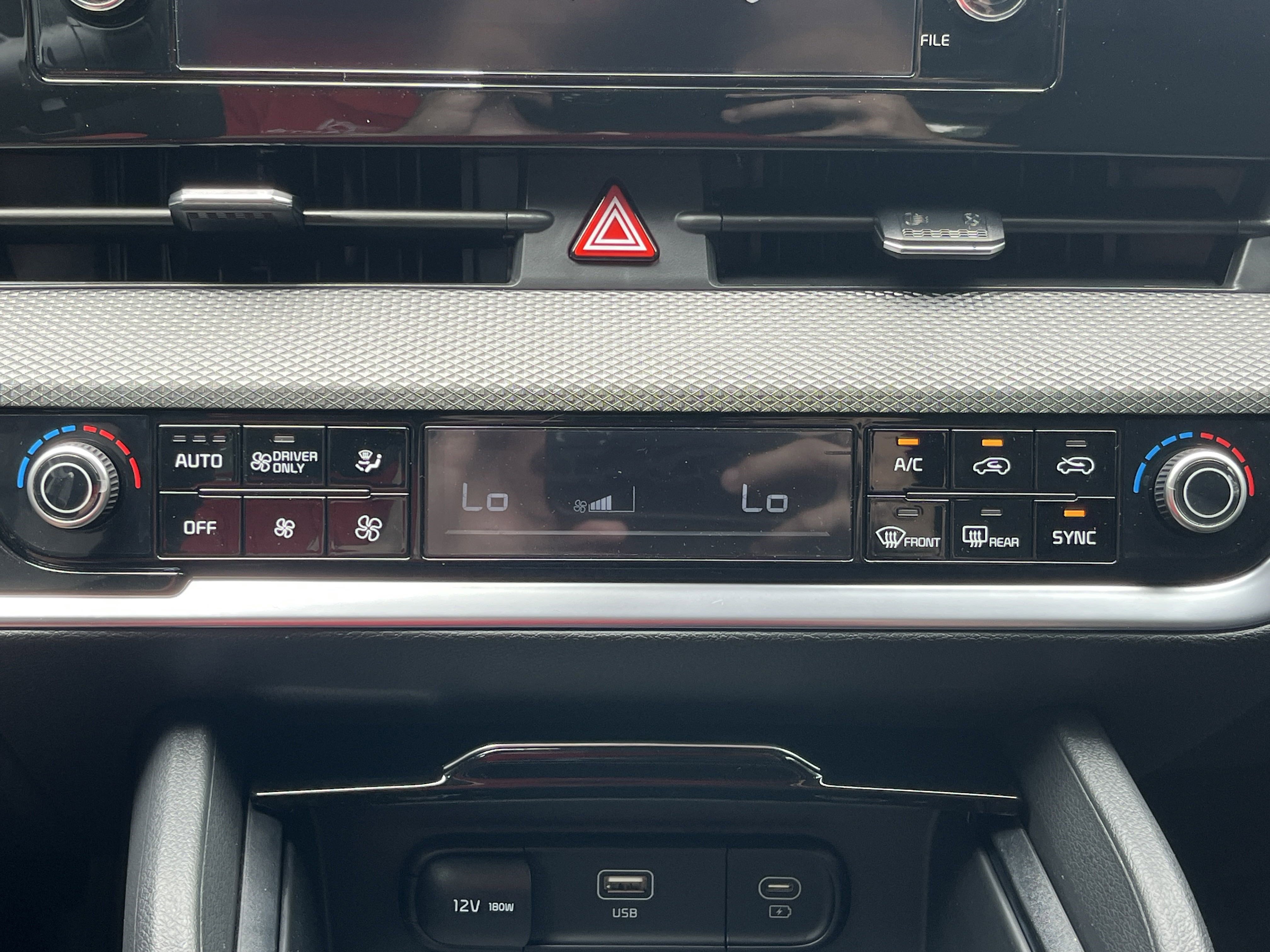 2025 Kia Sportage LX Hybrid - Photo 7