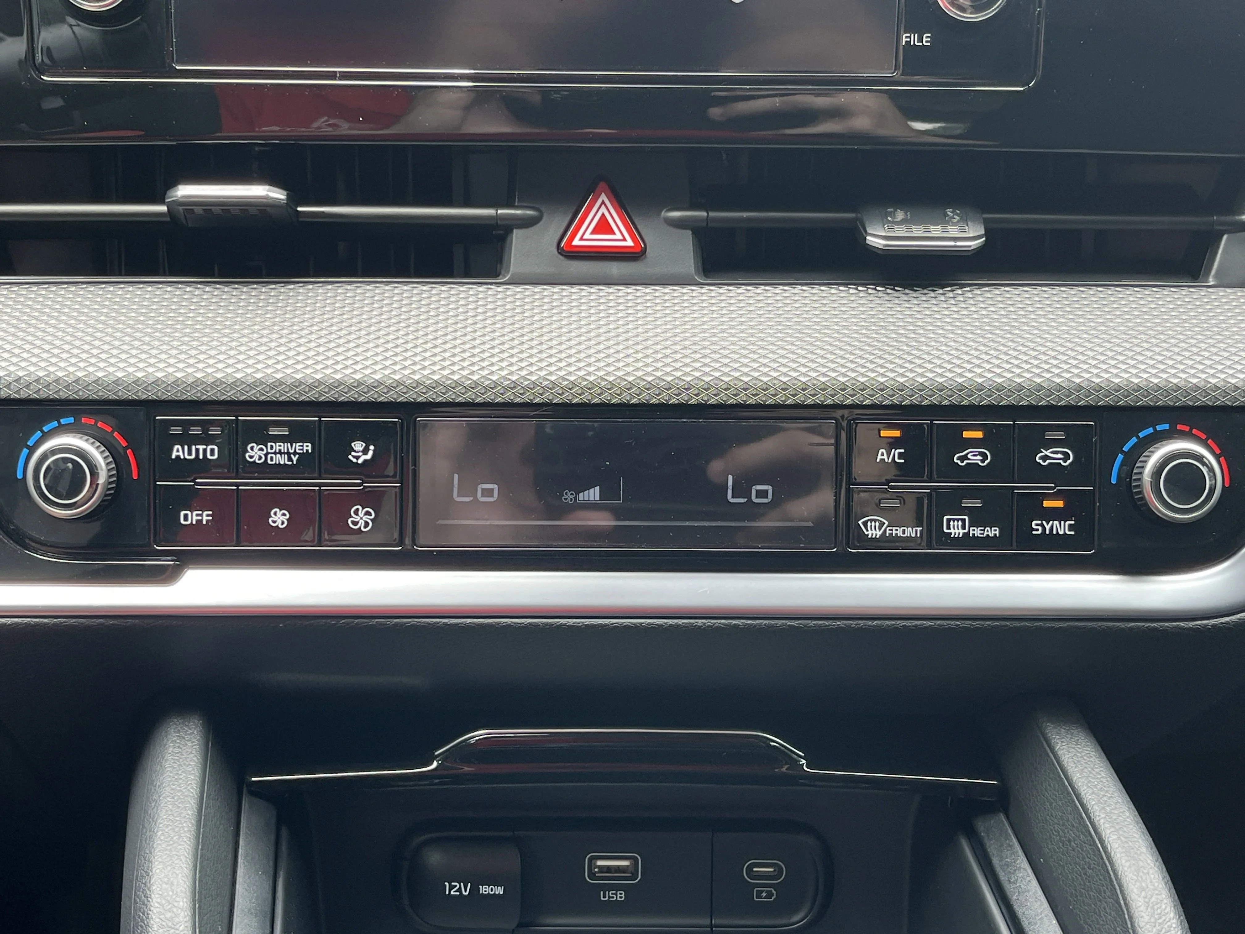 2025 Kia Sportage LX Hybrid - Photo 7