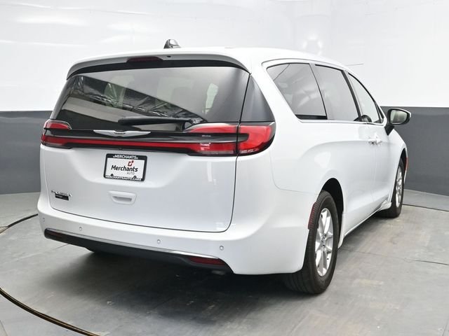 Used 2023 White Chrysler Touring L image 6