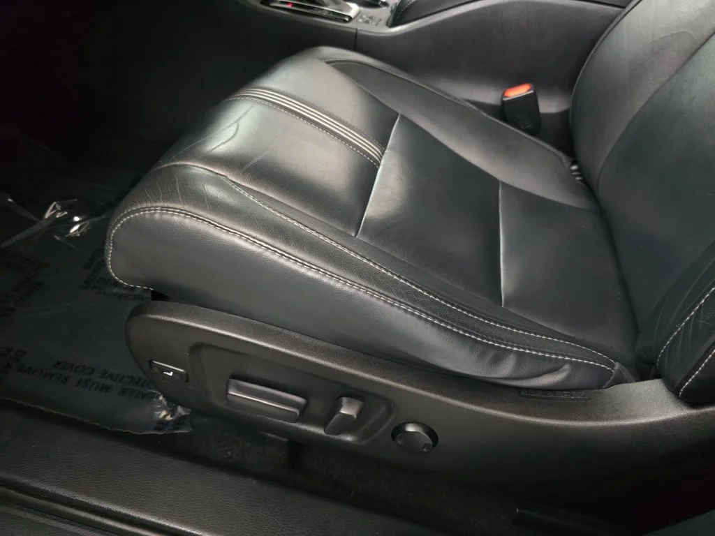 Used 2017 Silver Toyota SE image 29