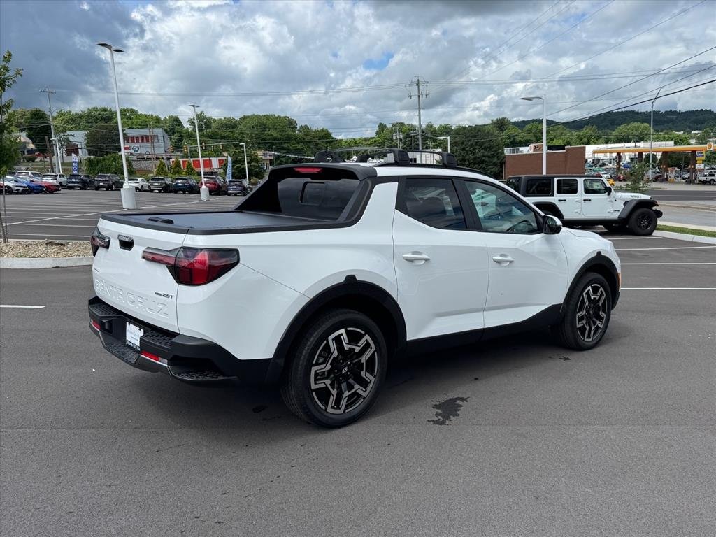 Used 2025 Atlas White Hyundai Limited image 7