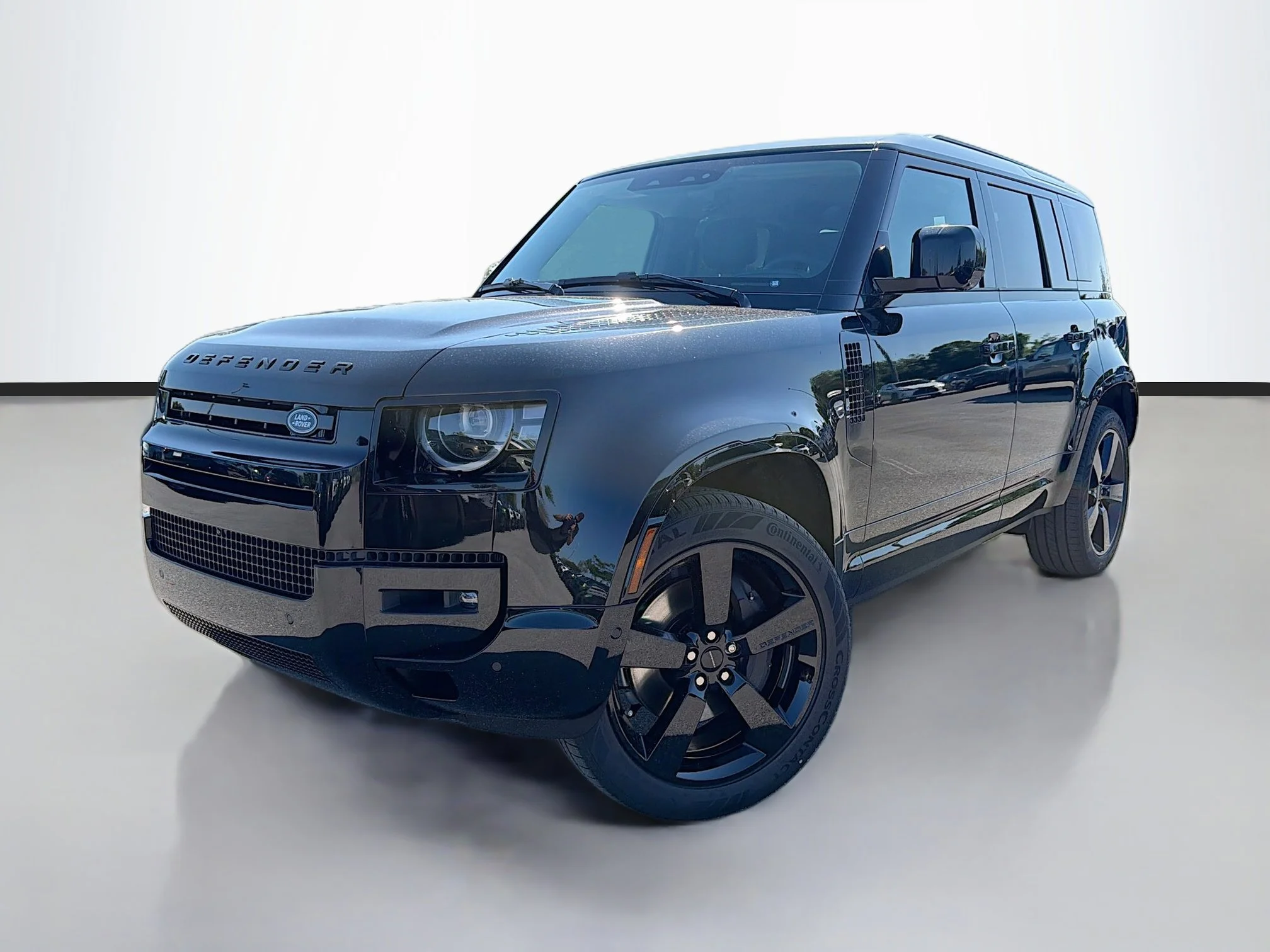 2026 Land Rover Defender 110 X-Dynamic SE P400's photo