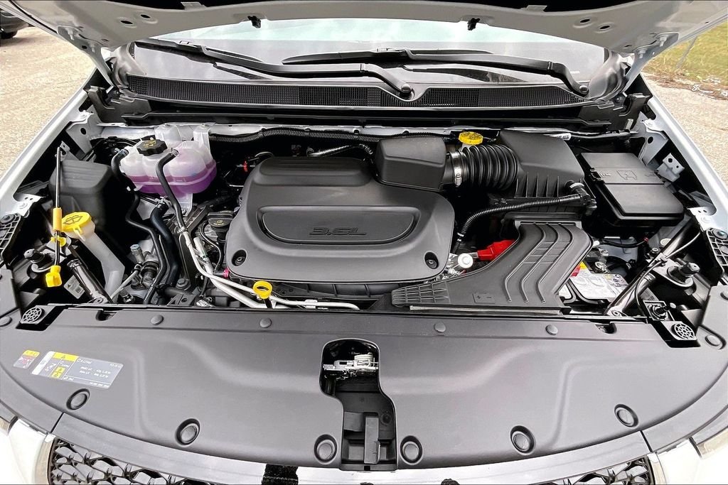 New 2026 Chrysler Pacifica Select 4D Passenger Van