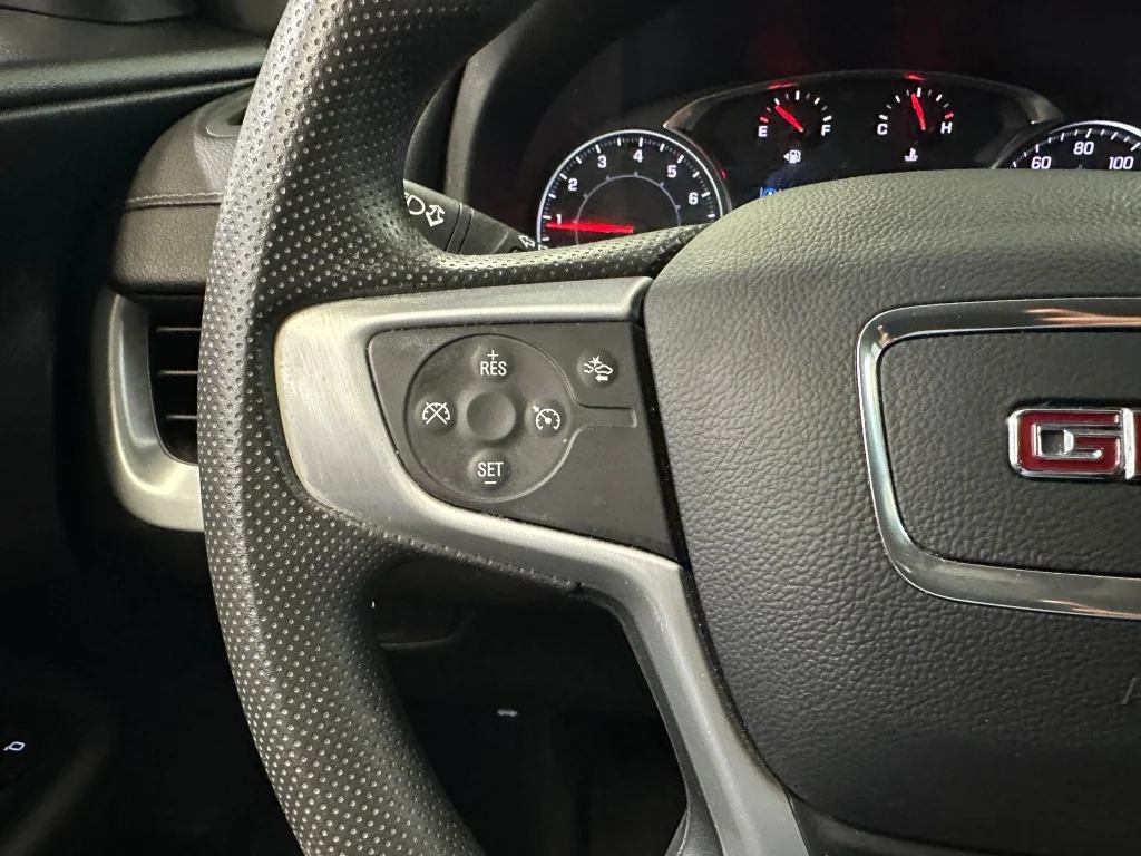 2023 GMC Terrain SLE - Photo 9