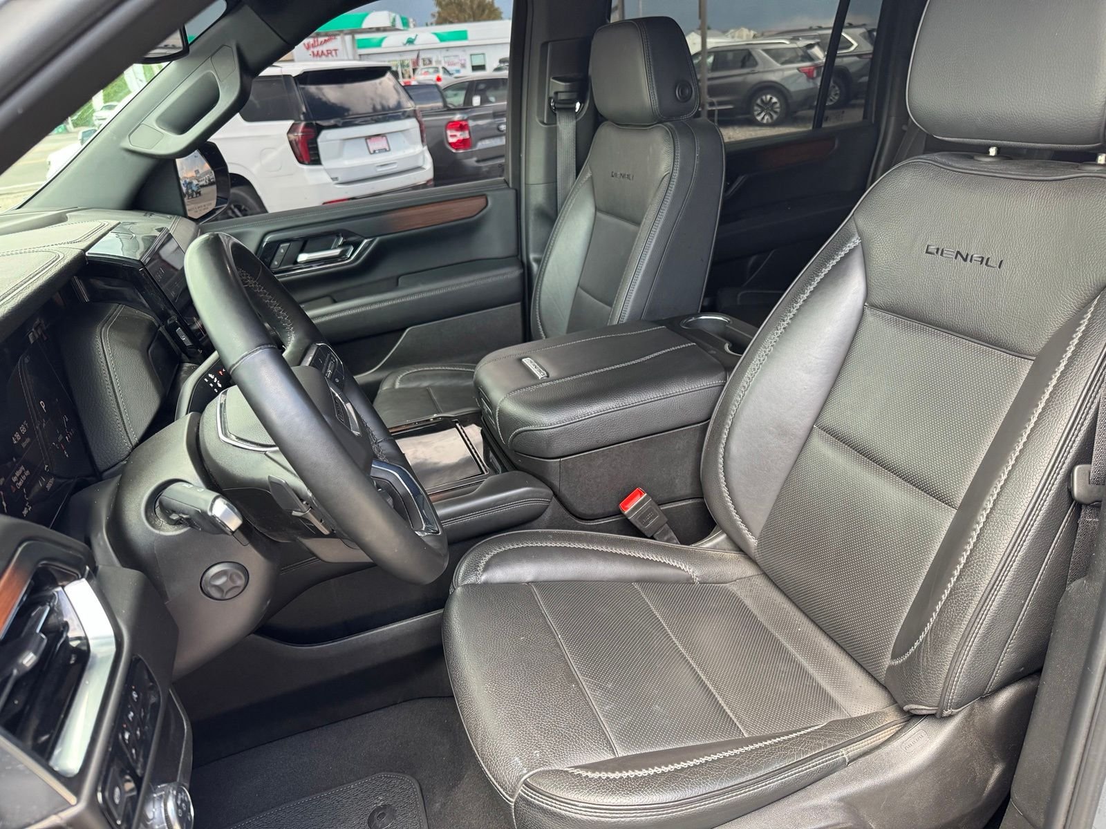 Used 2025 Silver GMC Denali image 9