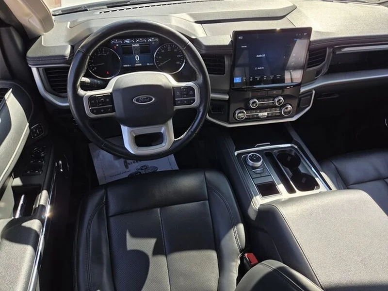 Used 2022 Oxford White Ford XLT image 11