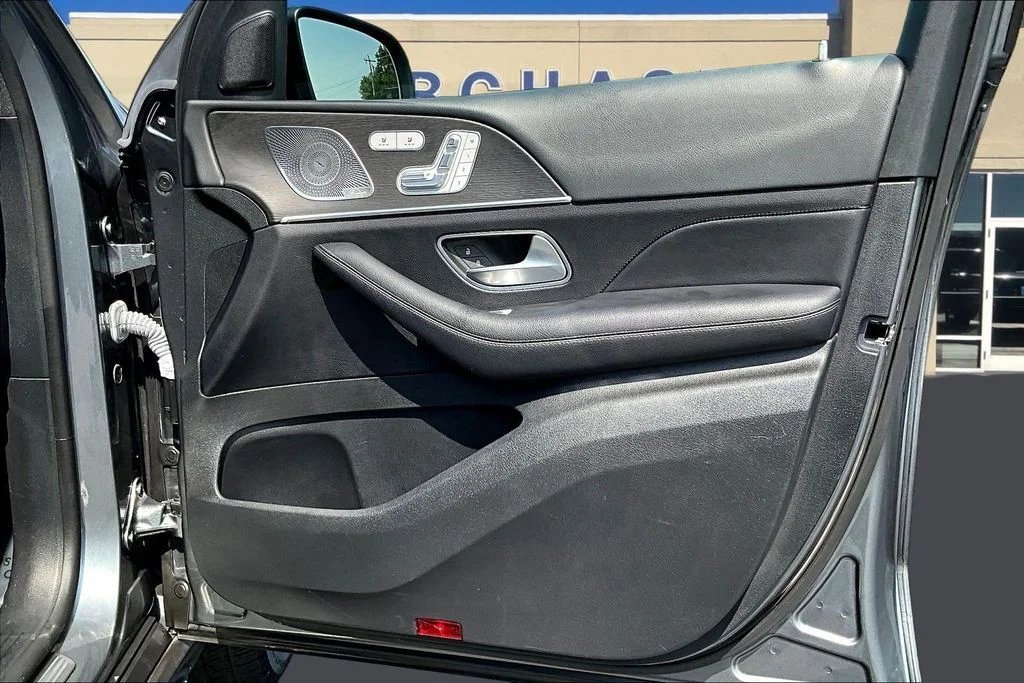 Used 2023 Mojave Silver Metallic Mercedes-Benz GLS 450 image 31
