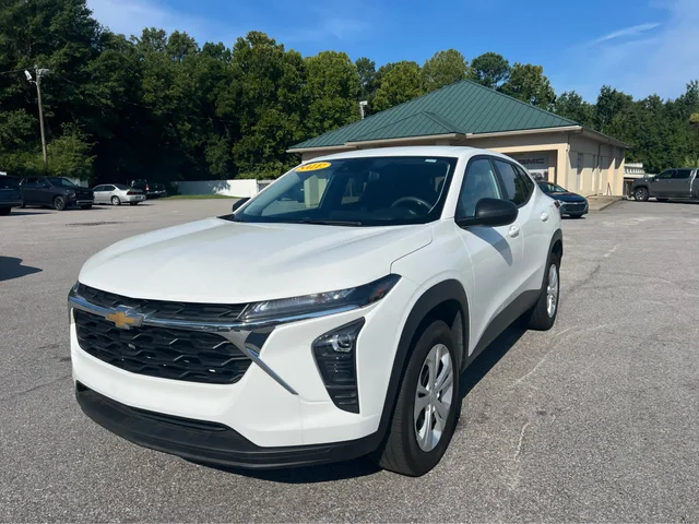 2025 Chevrolet Trax LS