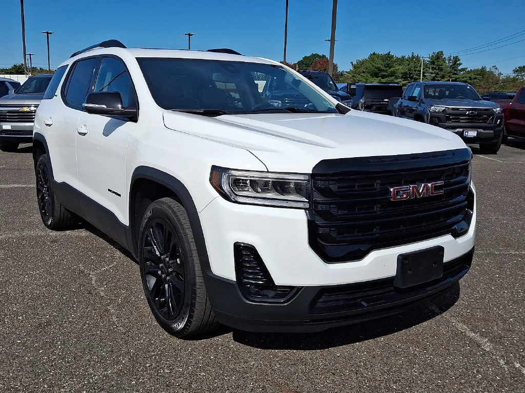 Used 2023 SUMMIT WHITE GMC SLT image 2