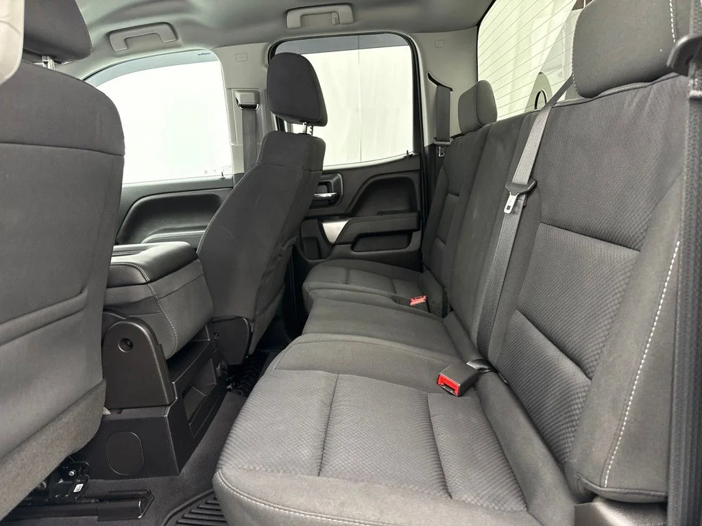 Used 2019 Silver Chevrolet LT image 14