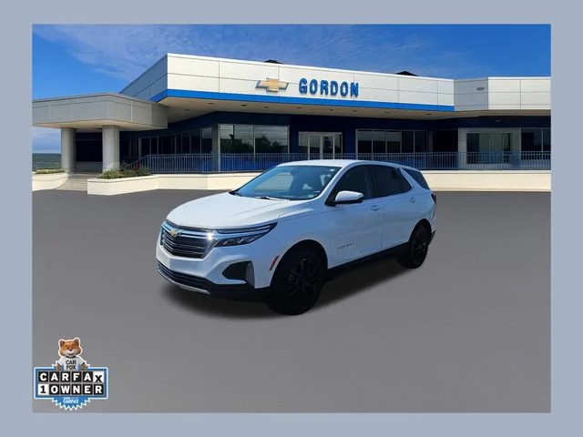 Used 2024 Summit White Chevrolet LT image 1