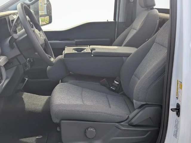New 2027 Oxford White Ford F-350® XL image 15