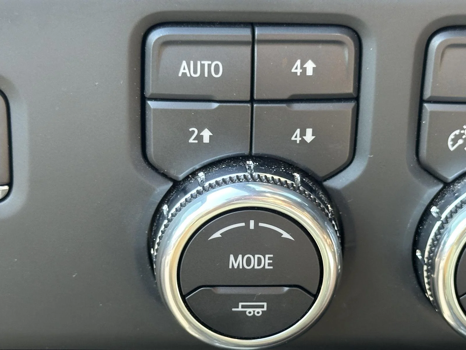 Used 2023 Onyx Black GMC Denali Ultimate image 43