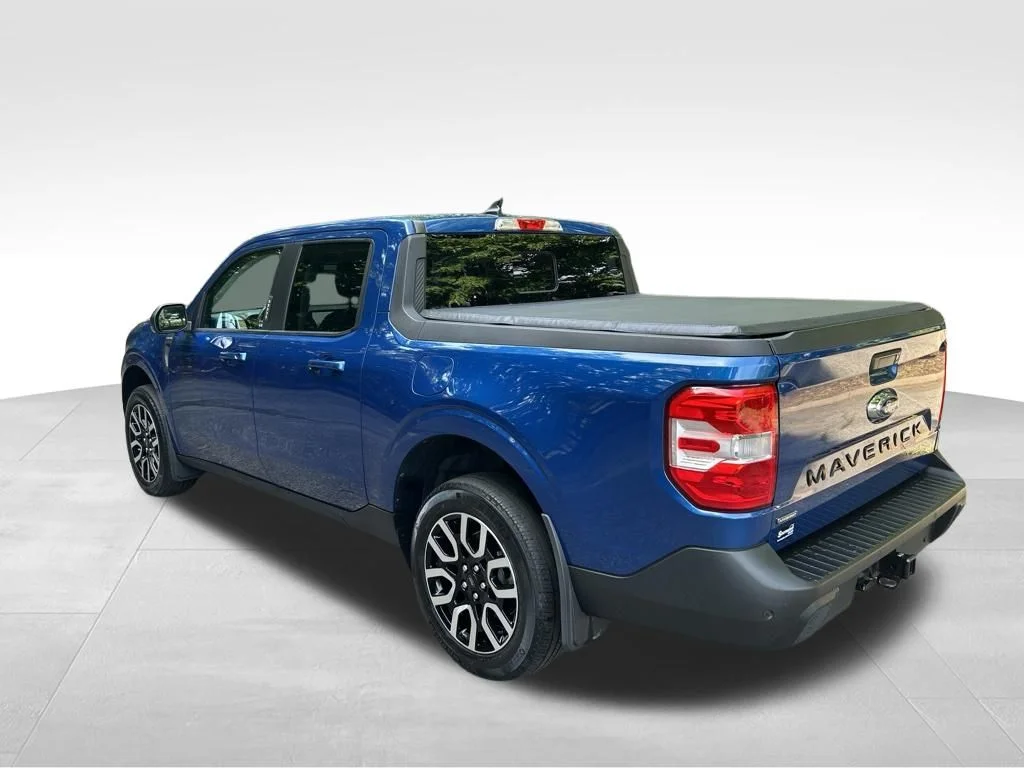 Used 2023 Blue Ford Lariat image 3