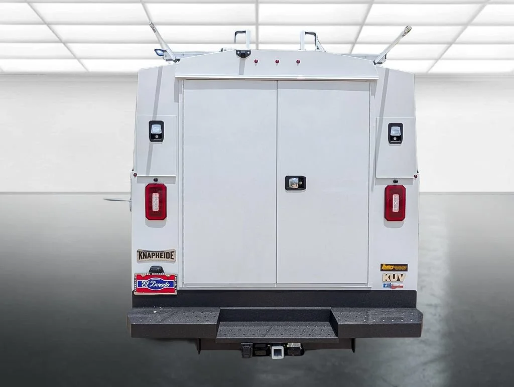 New 2026 Summit White Chevrolet 1WT image 20