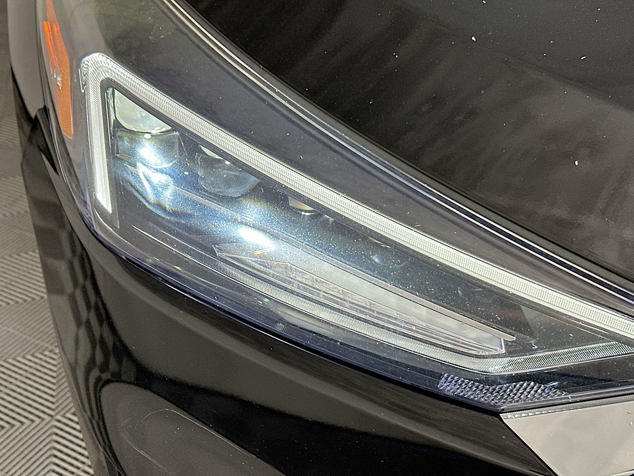 Used 2021 Black Noir Pearl Hyundai Ultimate image 9