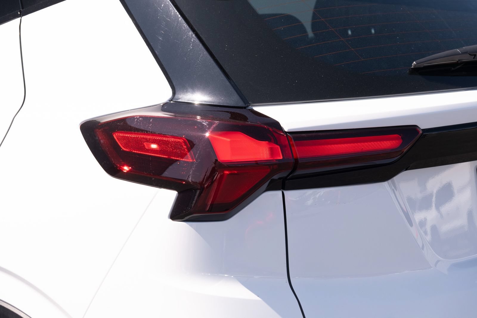 New 2027 Summit White Chevrolet LT image 22