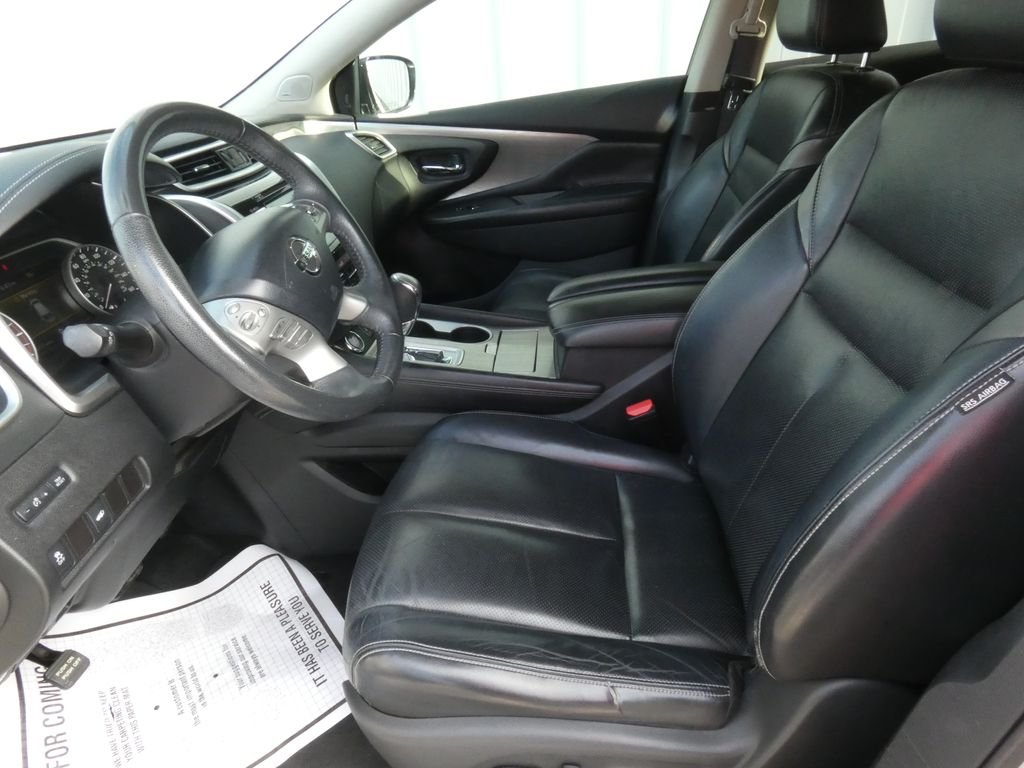 Used 2015 Silver Nissan SL image 6