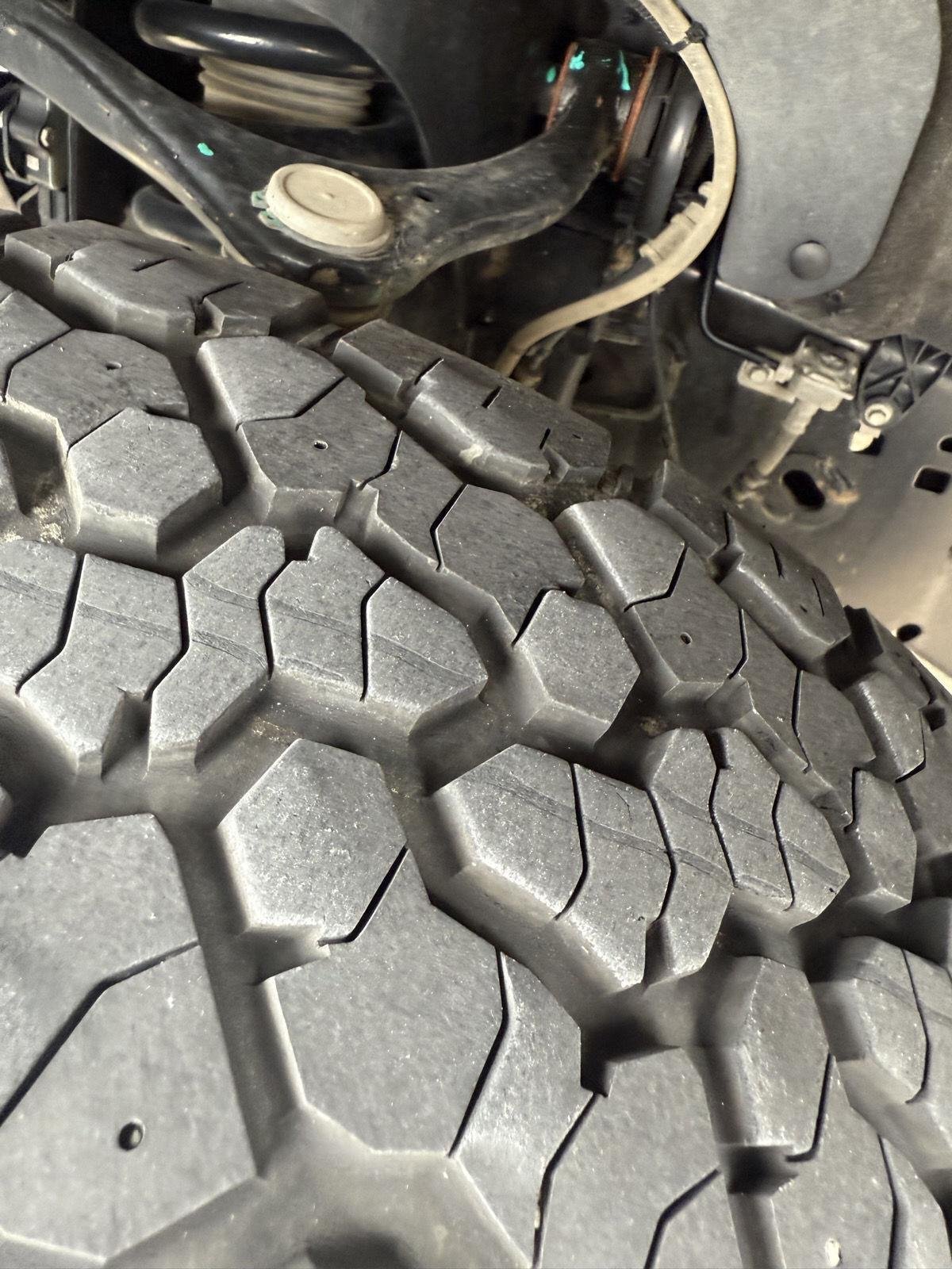 Certified Used 2023 Oxford White Ford Tremor image 30