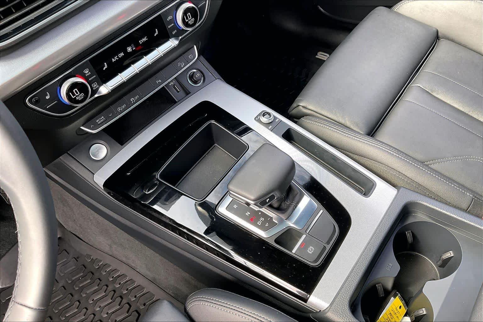 Used 2025 Glacier White Metallic Audi S line Premium image 16
