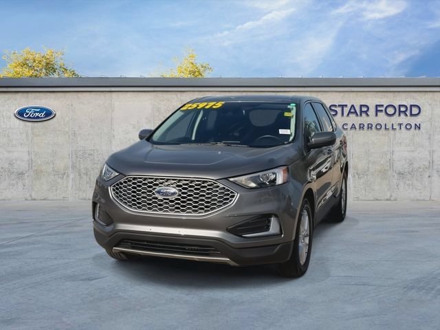 Used 2024 Gray Ford SEL image 3