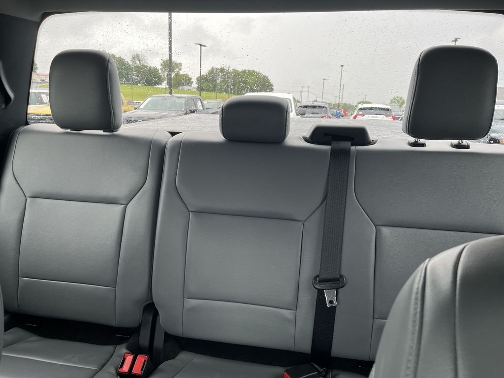 Used 2024 Oxford White Ford XL image 21