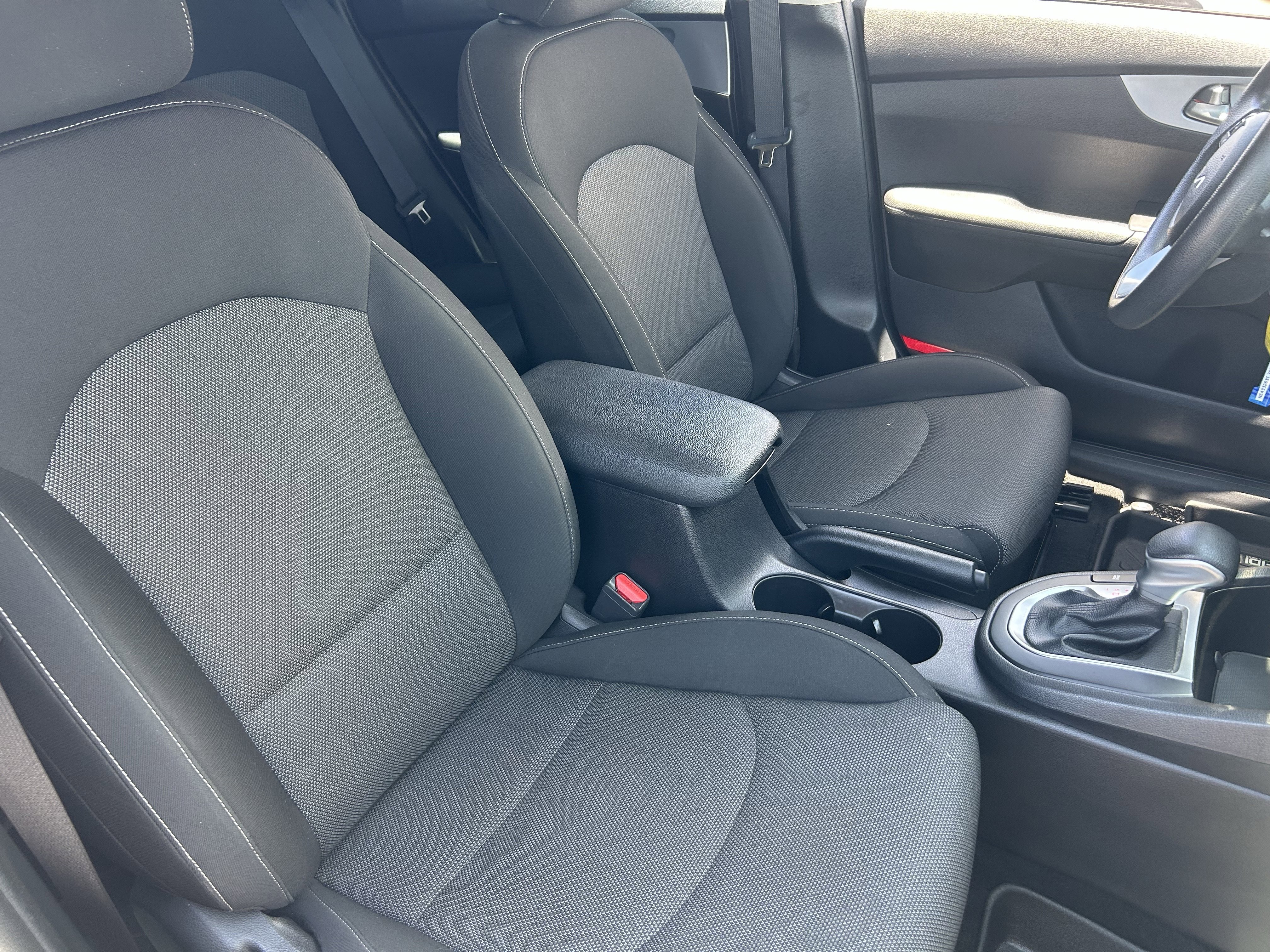 2022 Kia FORTE LXS - Photo 10