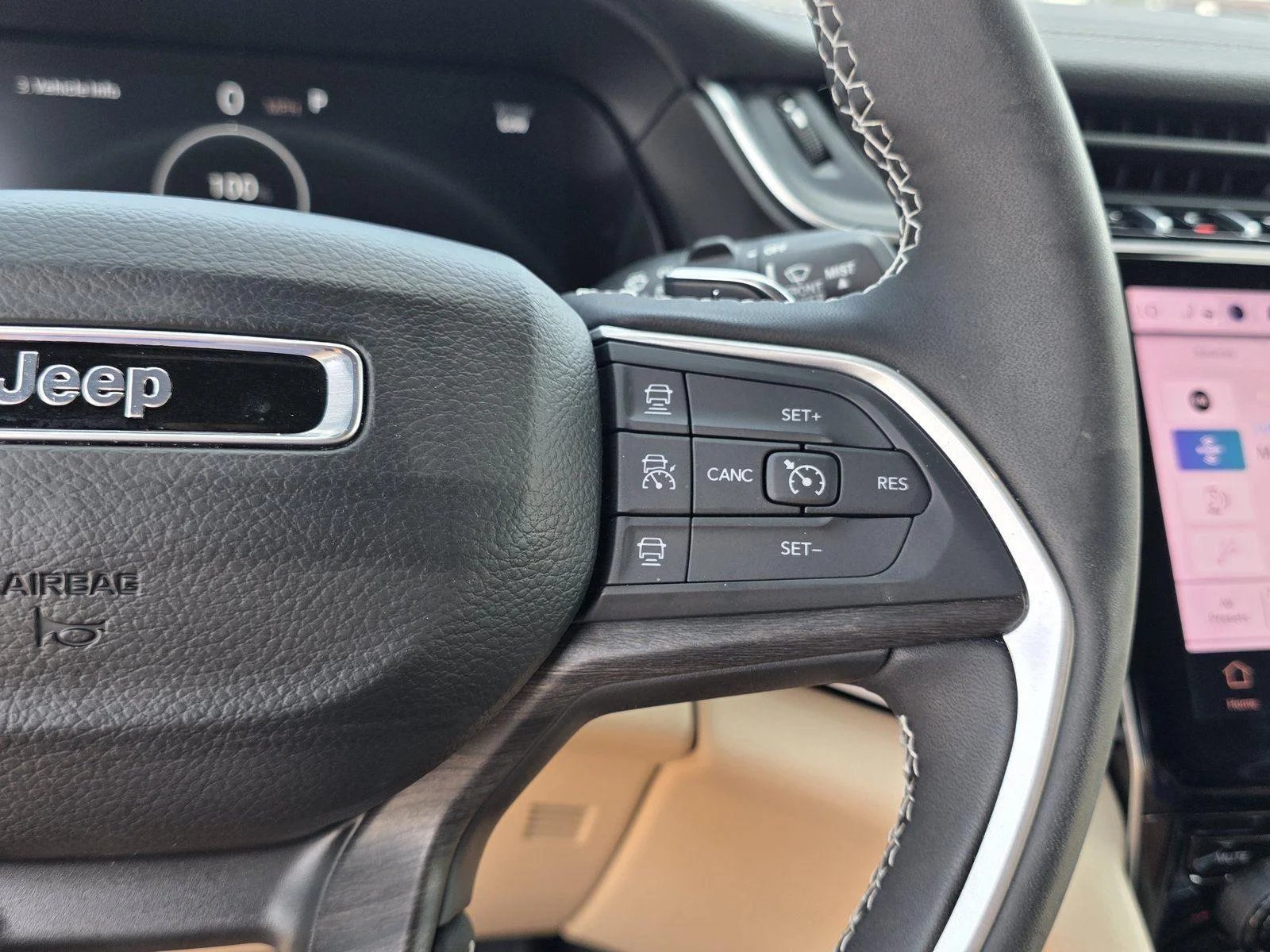 Used 2025 Velvet Red Pearlcoat Jeep Limited image 24