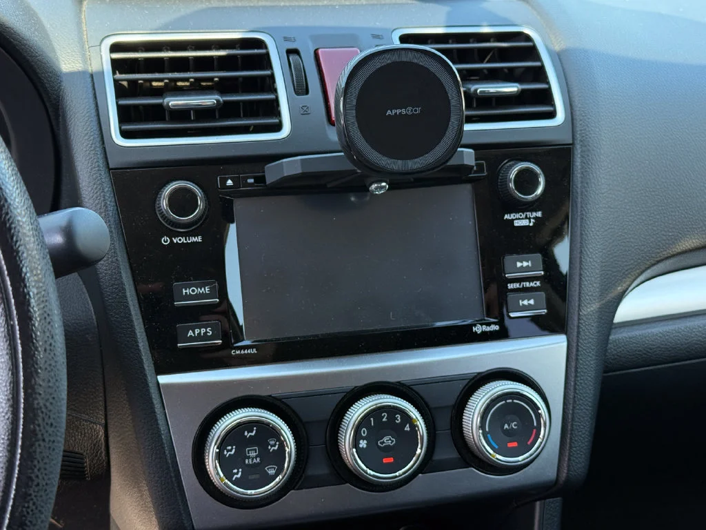Used 2015  Subaru Premium image 17