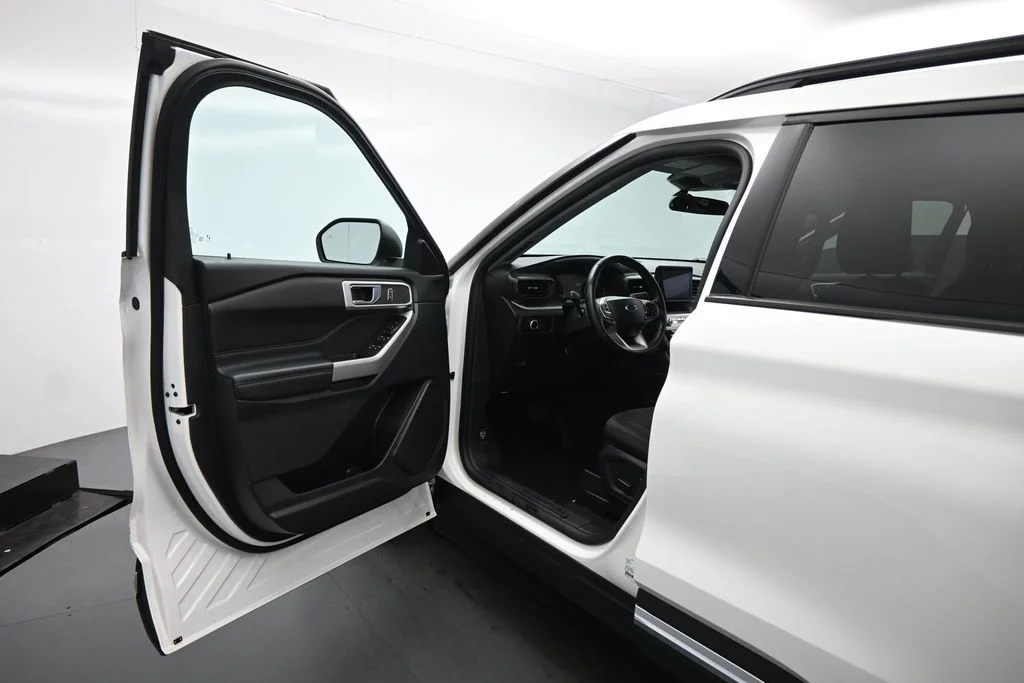 Certified Used 2024 White Ford XLT image 9