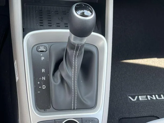 New 2026 Black Hyundai SEL image 18