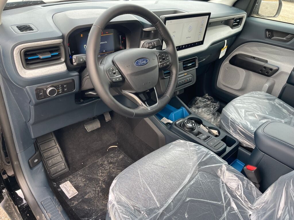 New 2026 Shadow Black Ford XLT image 6