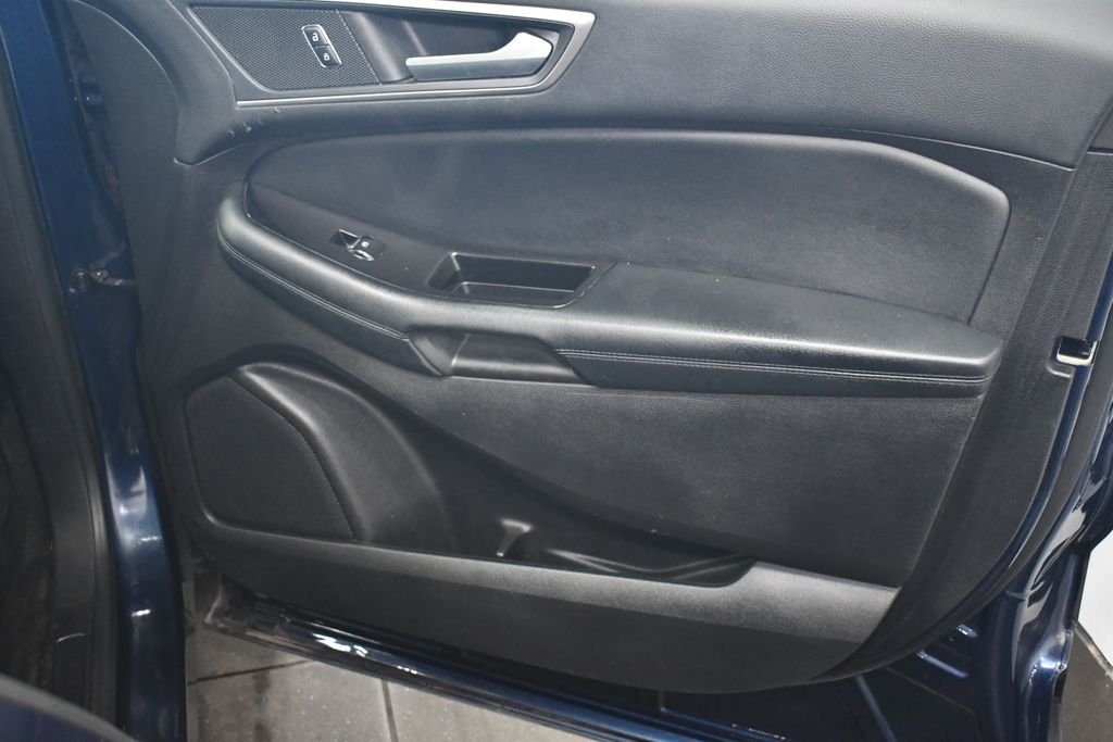 Used 2017 Blue Ford SEL image 31