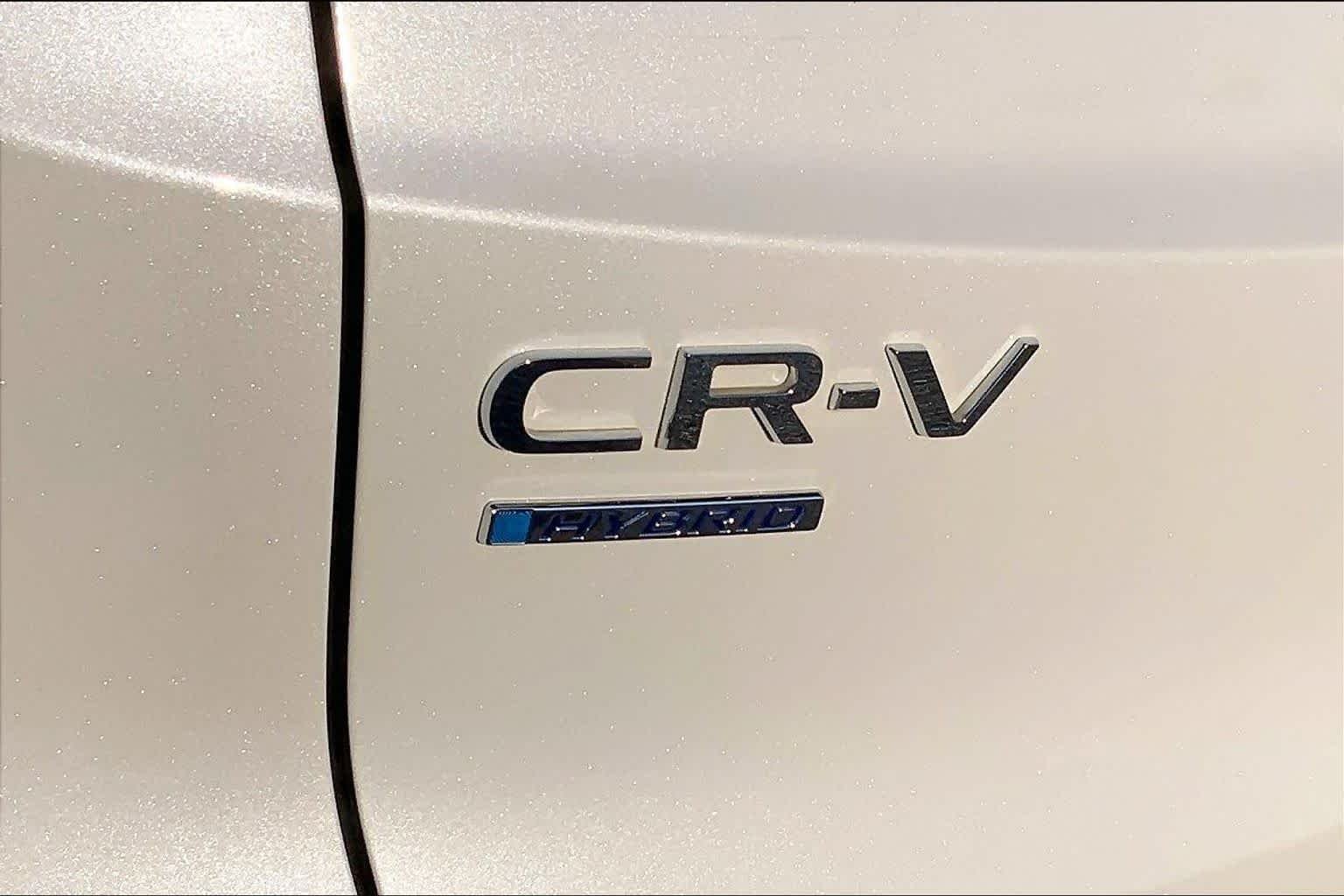 Used 2025 Platinum White Pearl Honda Sport Touring image 28