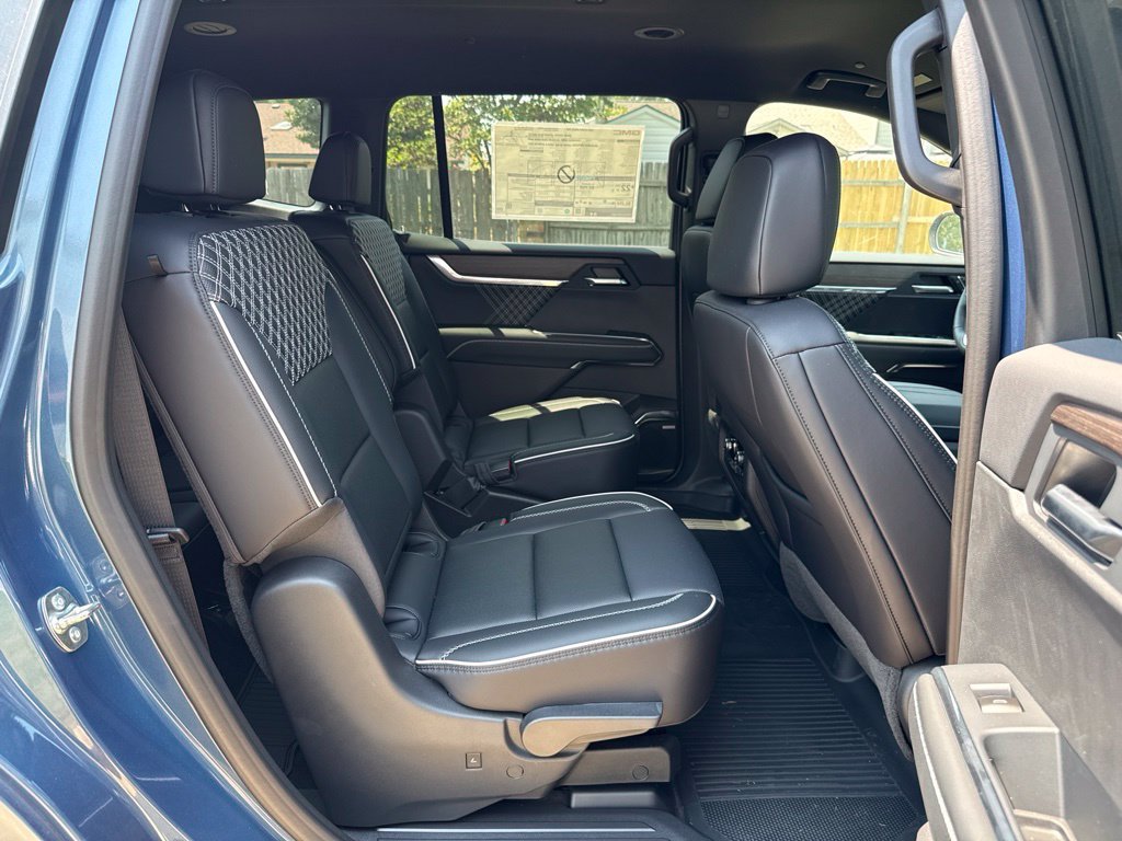 2026 GMC Acadia Denali - Photo 22