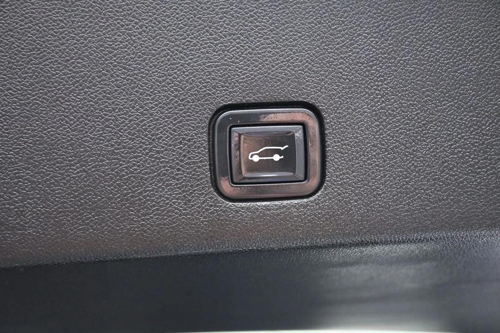 Used 2020 Gray Cadillac Premium Luxury image 29