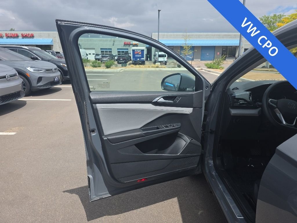 2023 Volkswagen Taos SEL - Photo 9