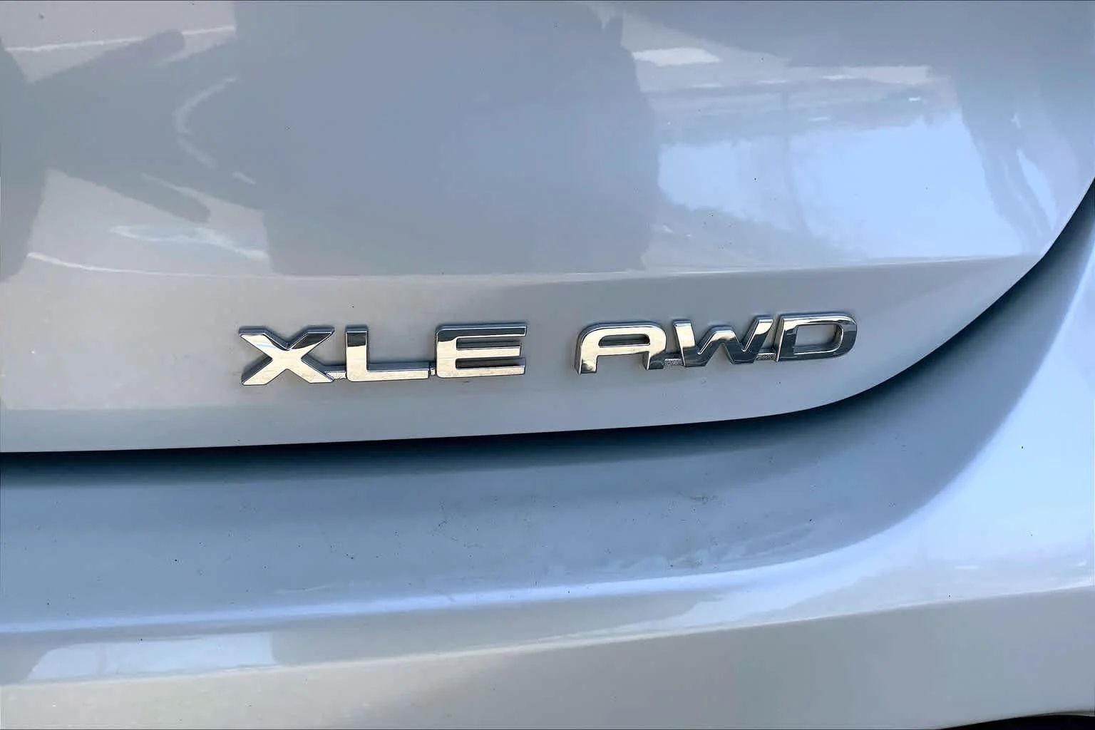 Used 2023 Wind Chill Pearl Toyota XLE image 10