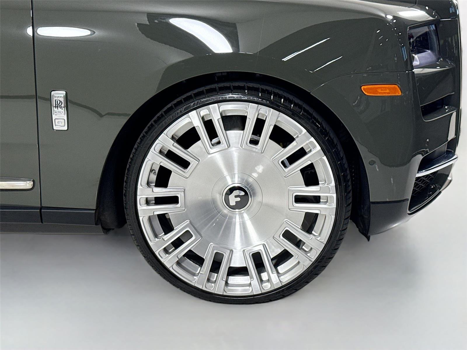 Used 2024 Silver Rolls-Royce  image 45