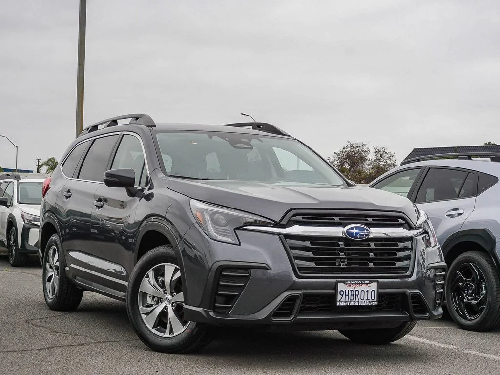 2023 Subaru Ascent Premium 7 Passenger's photo