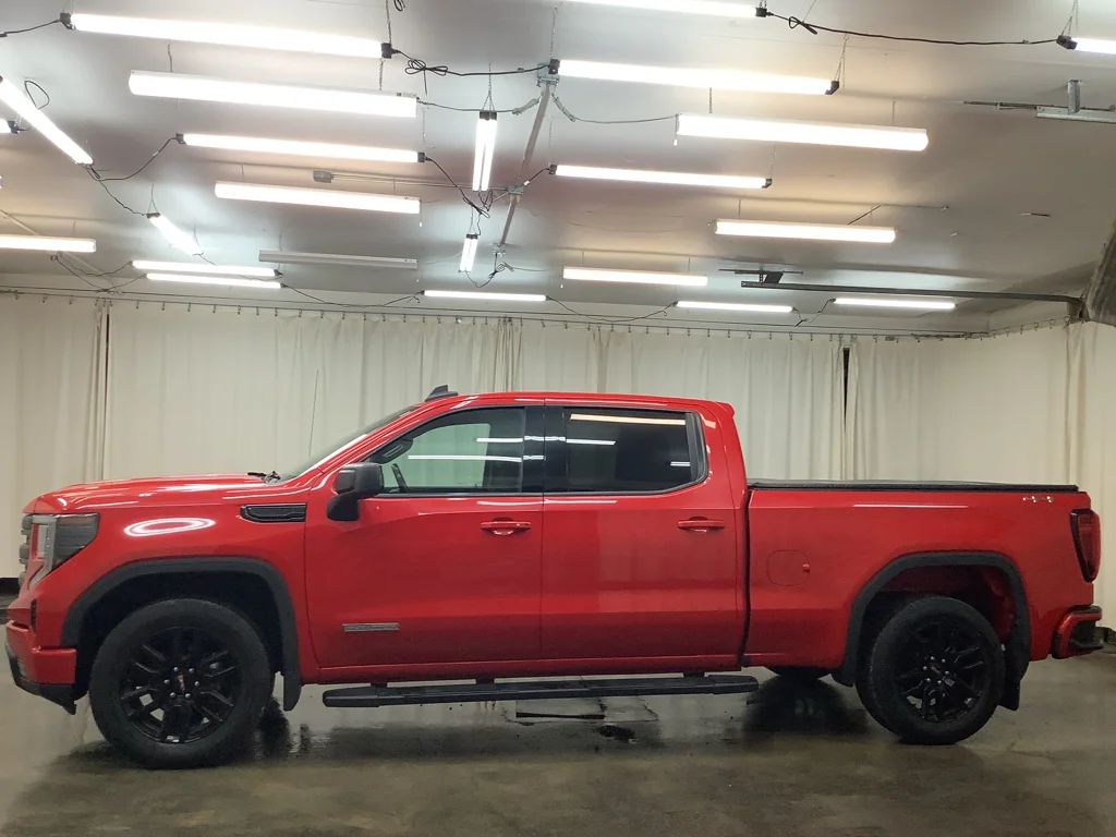 Used 2022 Cardinal Red GMC Elevation image 8