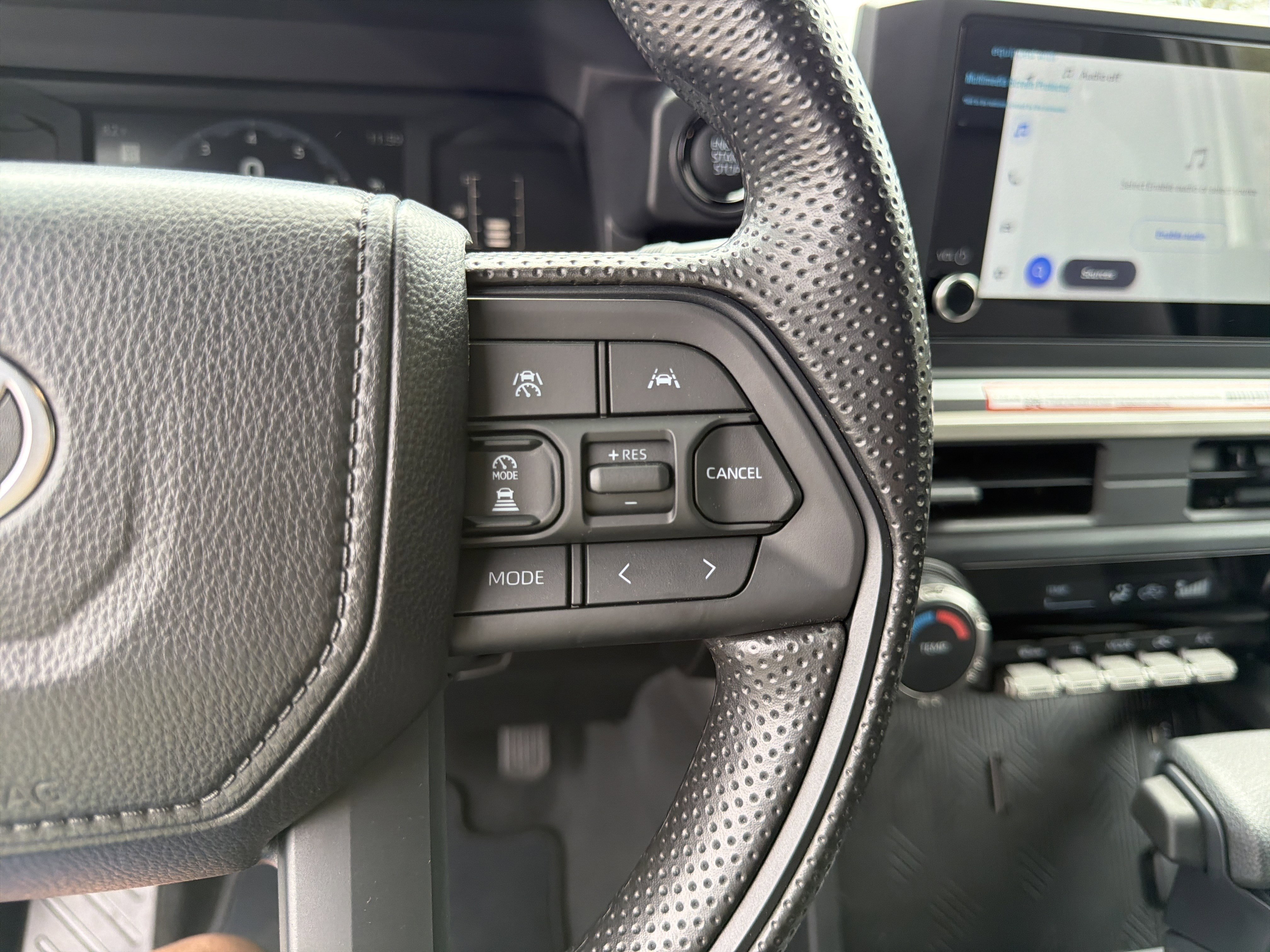 Used 2025 Ice Cap Toyota SR5 image 25