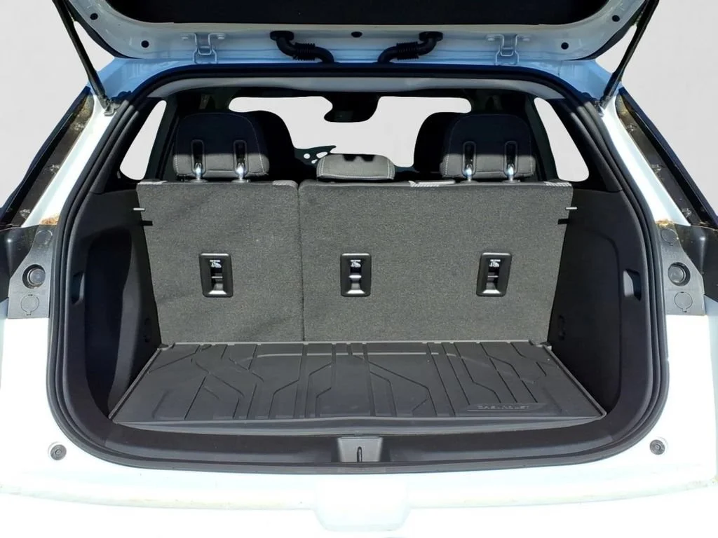 2027 Chevrolet Bolt LT - Photo 31