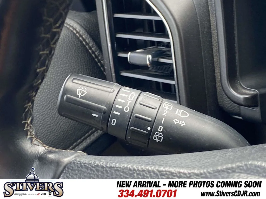 Used 2020 Black Ford Limited image 64