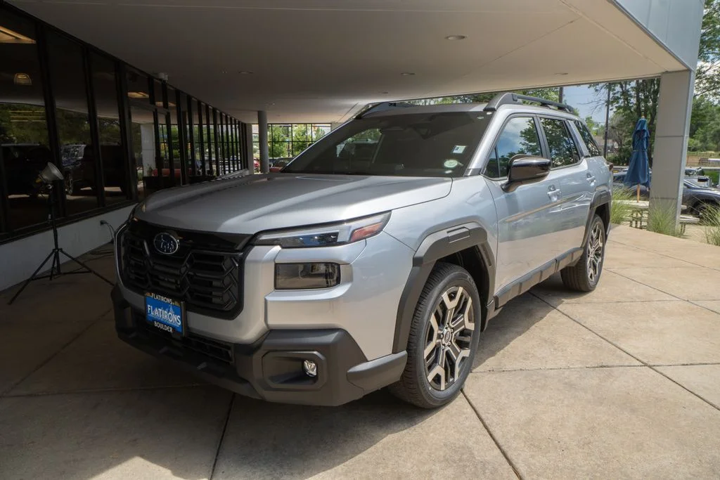 New 2026 ICE SILVER METALLIC Subaru Touring XT image 3