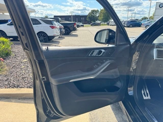 Certified Used 2024 Black Sapphire Metallic BMW xDrive40i image 13